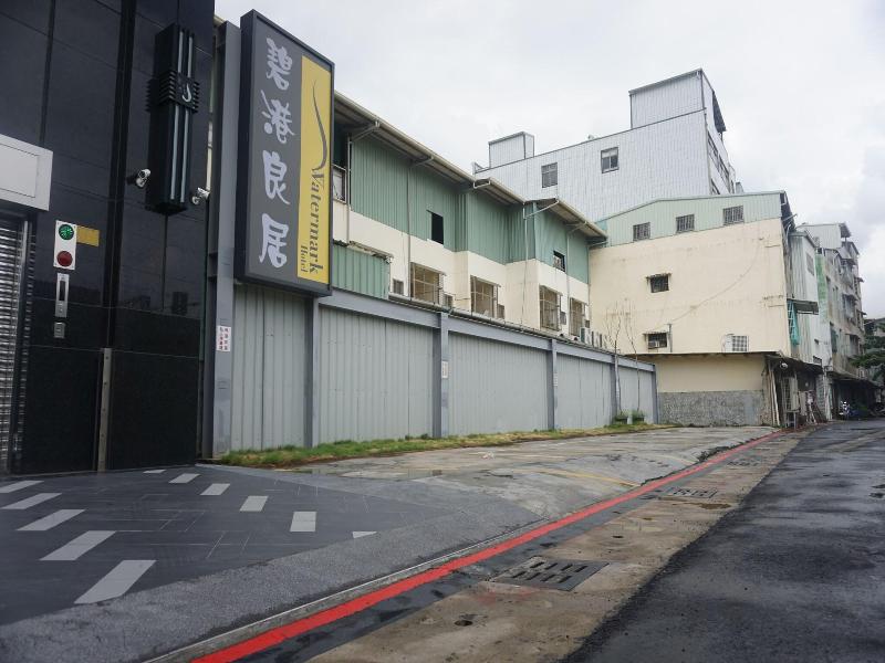 Watermark Hotel - Kaohsiung Main Station image