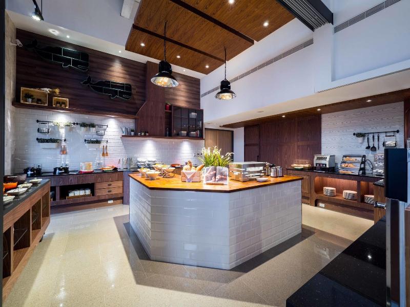 Watermark Hotel - Kaohsiung Main Station image