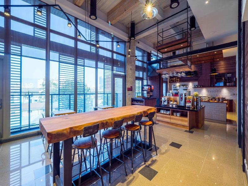 Watermark Hotel - Kaohsiung Main Station image
