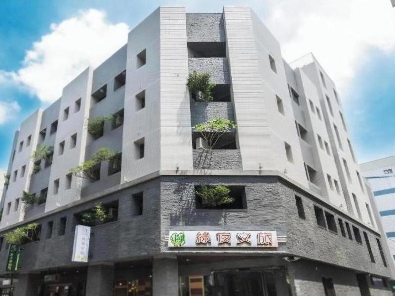 Greenight Hotel image
