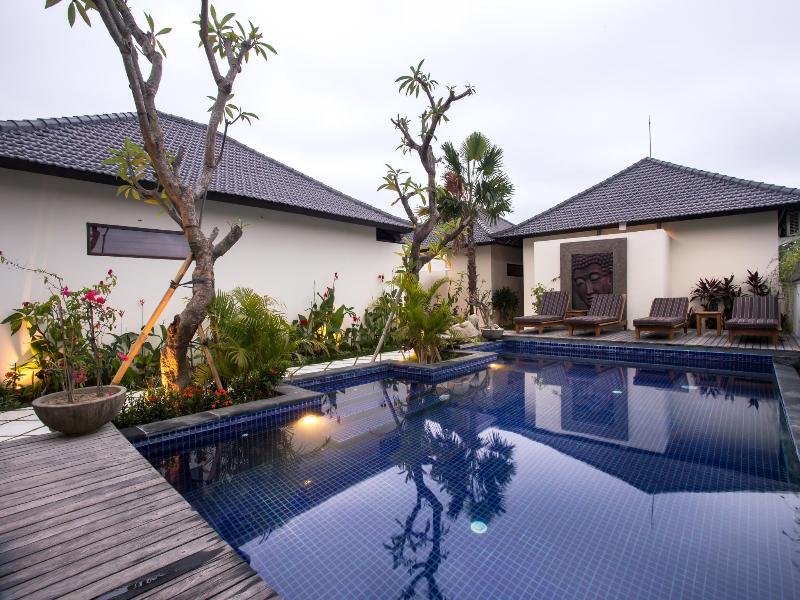 Solo Villas & Retreat