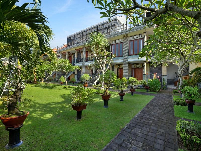 Hotel Arsa Santhi Nusa Penida image