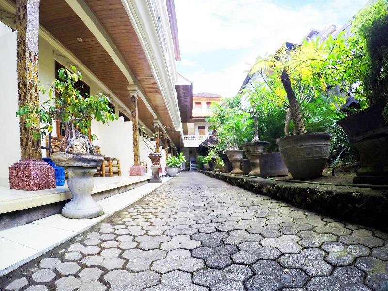 Bali Manik Beach Inn image