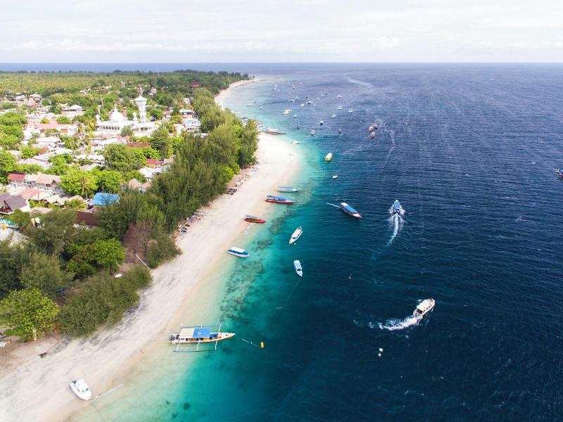 Bale Sampan Bungalows image