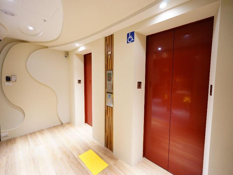 Cavemen Hostel Taipei Station Youth Branch image