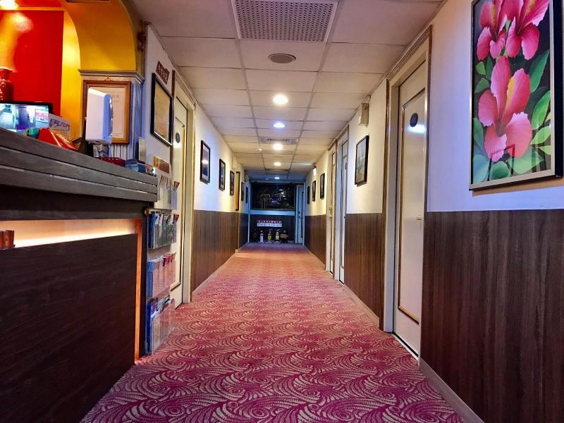 One Plus One Hotel image