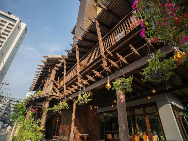 NightBazaar Inn Hotel