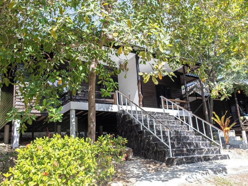 Shiralea Backpackers Resort image