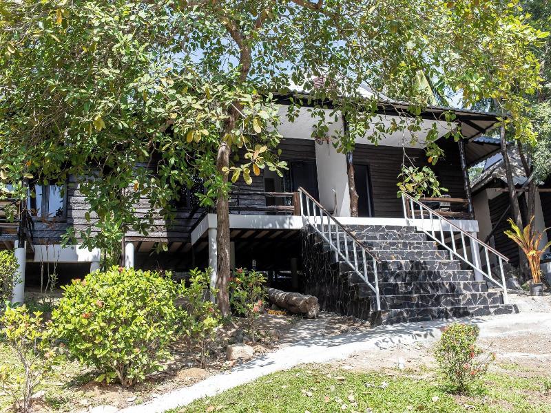 Shiralea Backpackers Resort image