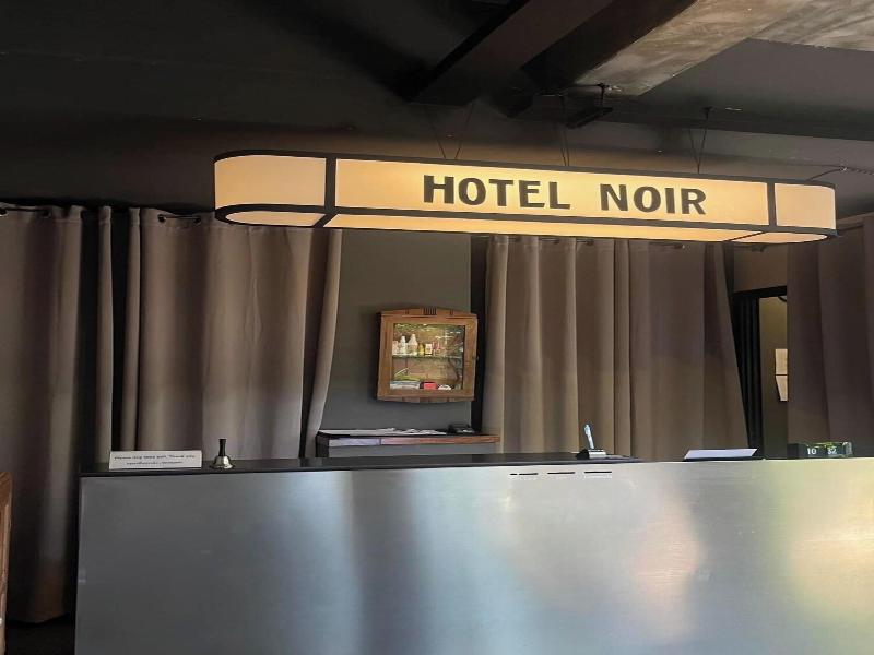 Hotel Noir