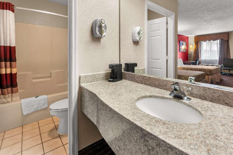 Americas Best Value Inn Montezuma image
