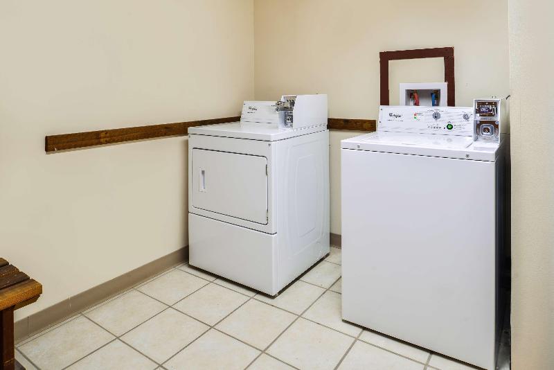 Americas Best Value Inn Ellsworth image