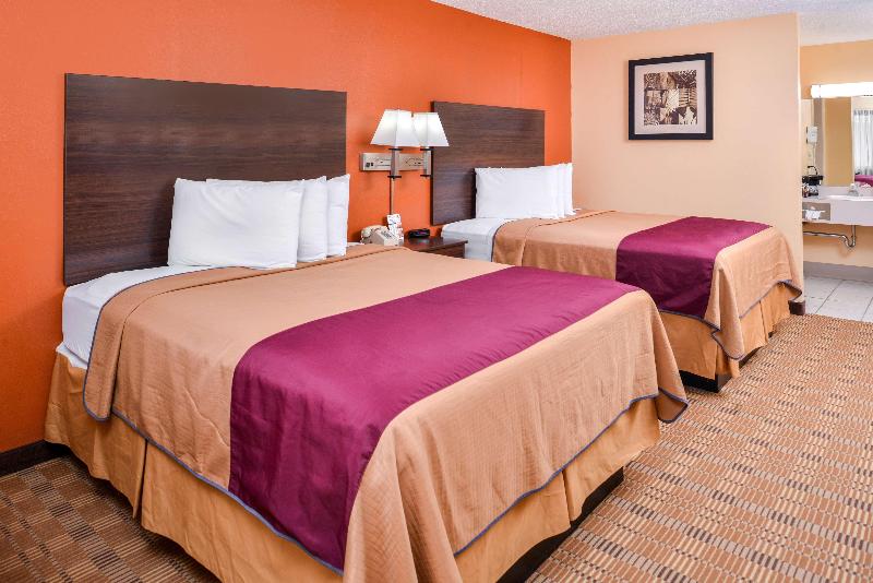 Americas Best Value Inn Ellsworth image