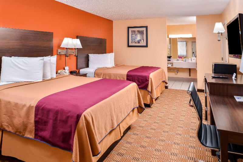 Americas Best Value Inn Ellsworth image