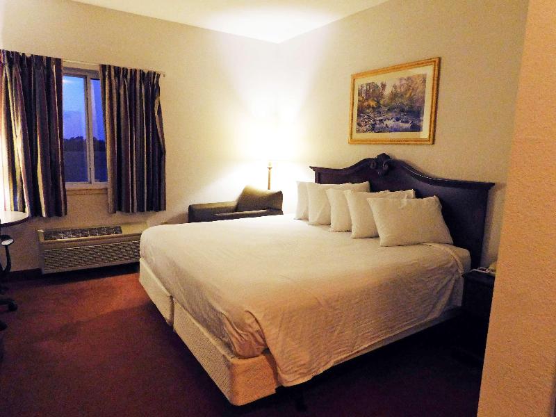 Americas Best Value Inn Fredonia image 7