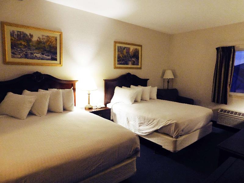 Americas Best Value Inn Fredonia image 5