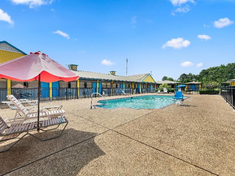 Americas Best Value Inn And Suites Aberdeen image