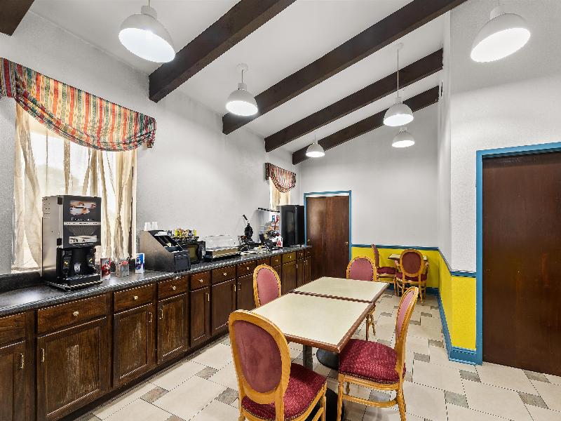 Americas Best Value Inn And Suites Aberdeen image 1