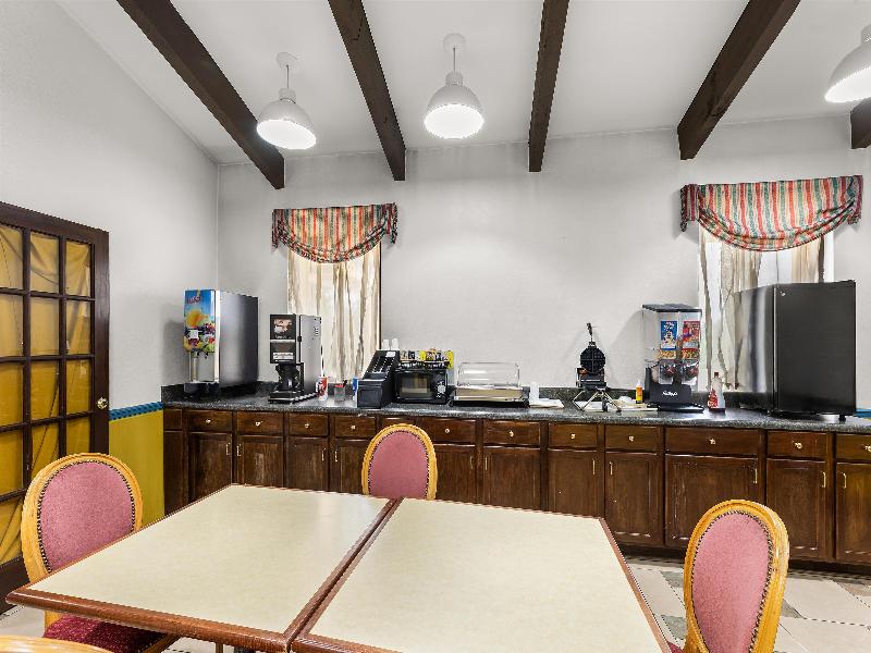 Americas Best Value Inn And Suites Aberdeen image 2
