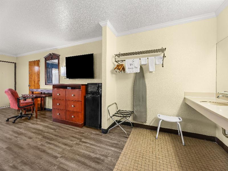Americas Best Value Inn And Suites Aberdeen image 3