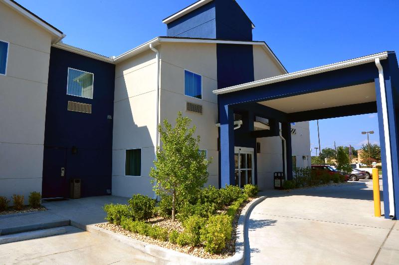 Americas Best Value Inn & Suites Prairieville image