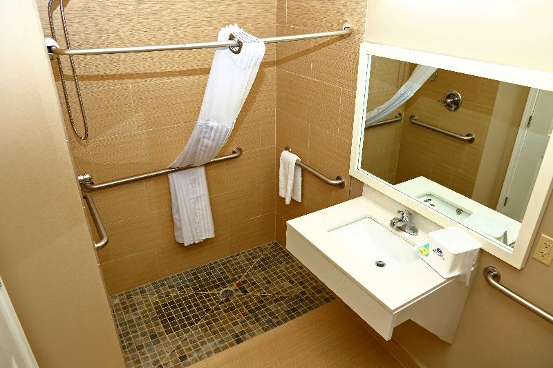 Americas Best Value Inn & Suites Prairieville image