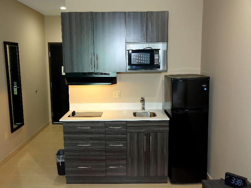 Americas Best Value Inn & Suites Prairieville image