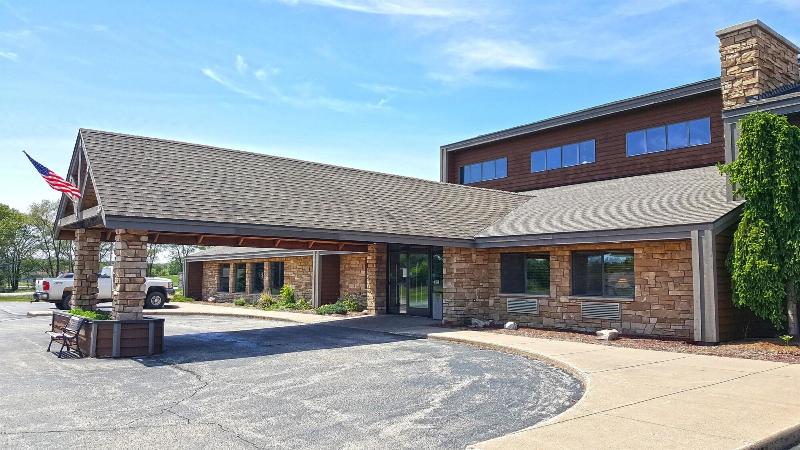 Americas Best Value Inn & Suites Norway — general view