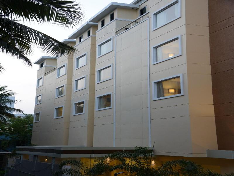 Blu Iris Hotel image