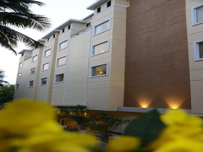 Blu Iris Hotel image