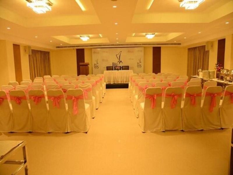 Blu Iris Hotel image
