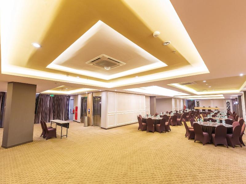 Great Diponegoro Hotel Surabaya image