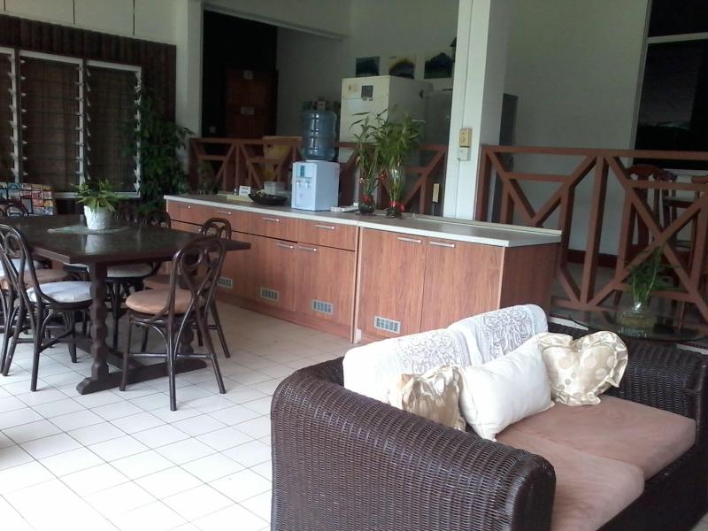 Seaside Travellers Inn image