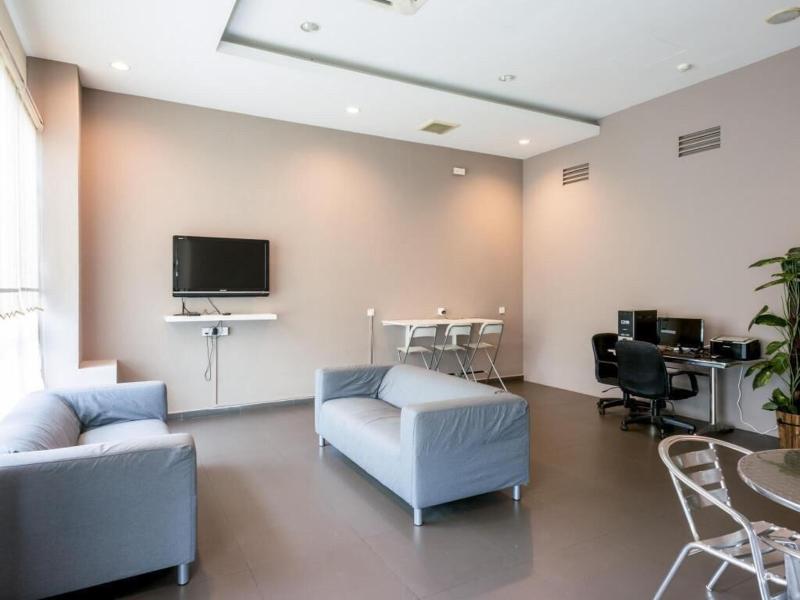 Raintree Hotel image