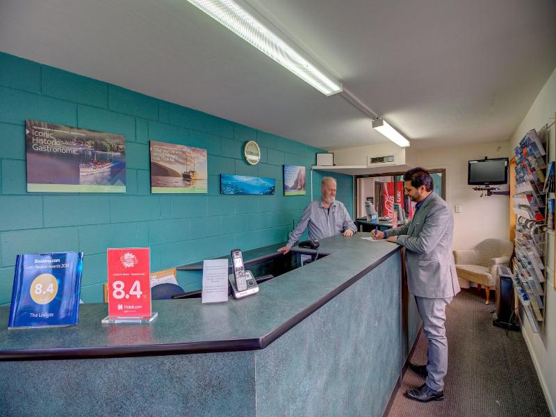 Lakeside Motel image