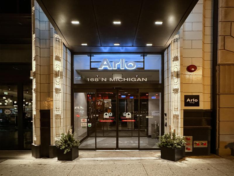 Arlo Chicago image