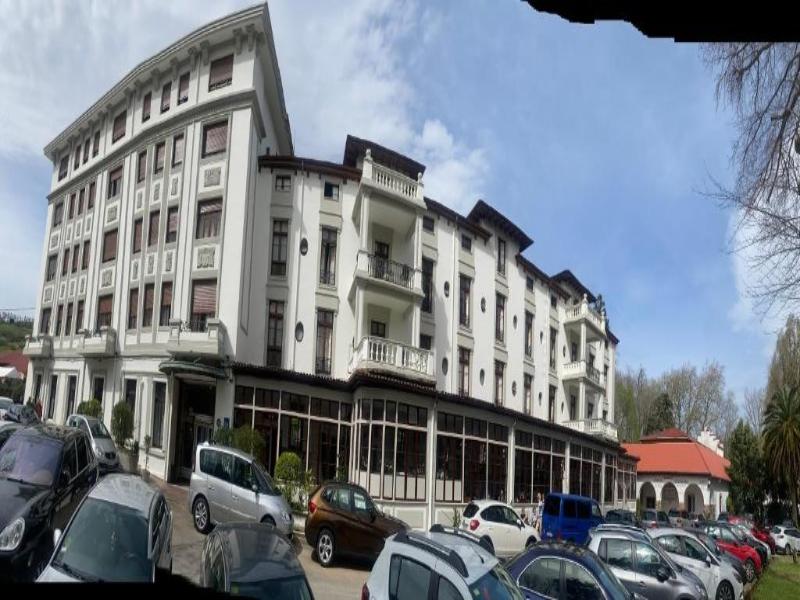 Gran Hotel Balneario De Lierganes image
