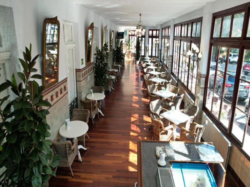 Gran Hotel Balneario De Lierganes image