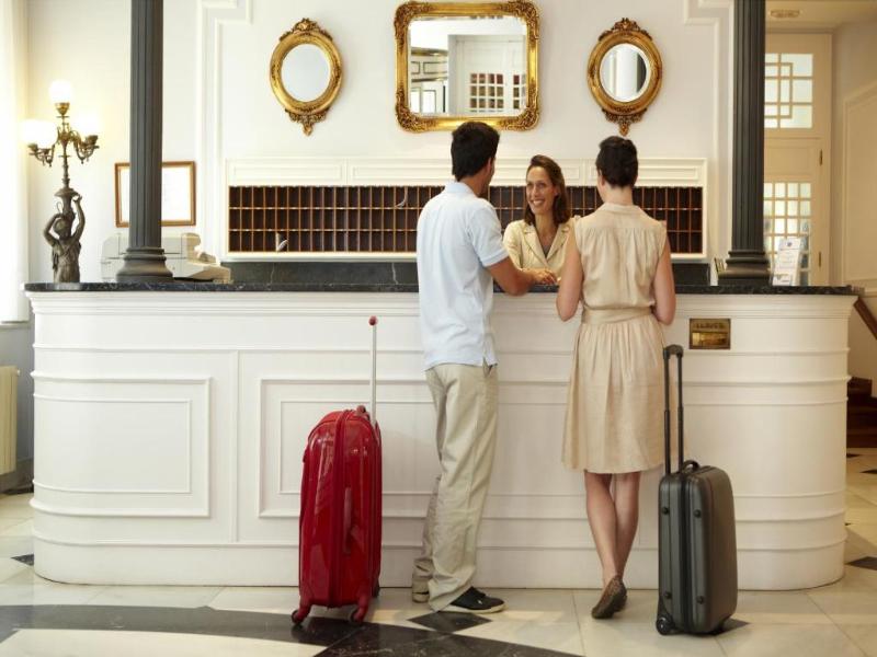 Gran Hotel Balneario De Lierganes image