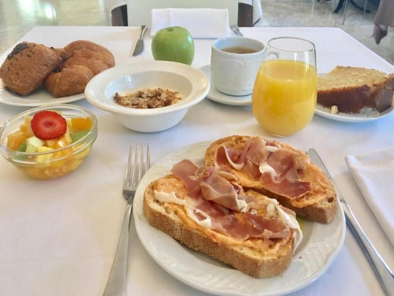 Gran Hotel Balneario De Lierganes image