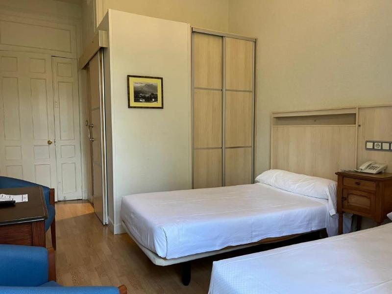 Gran Hotel Balneario De Lierganes image