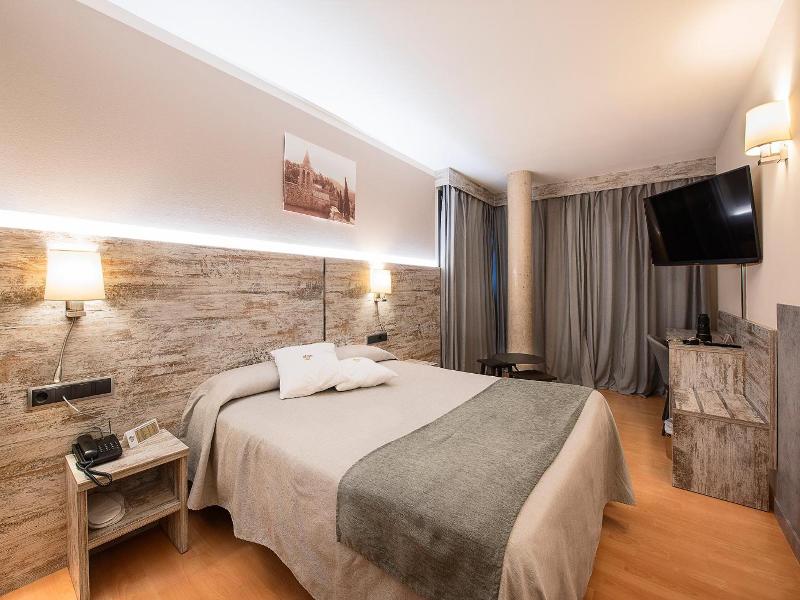 Palau De Girona image