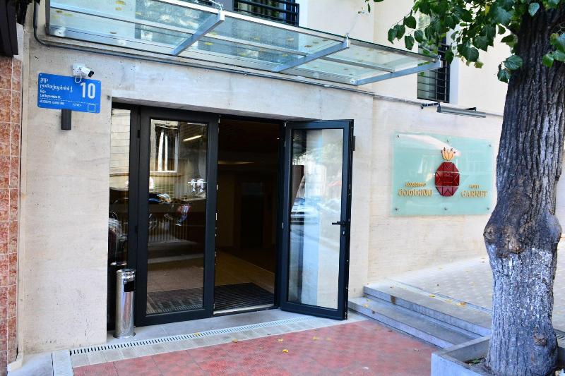Garnet Hotel image