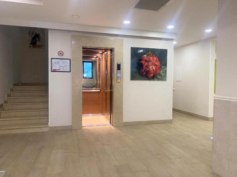 Garnet Hotel image