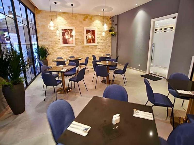 Corsica Hotel image