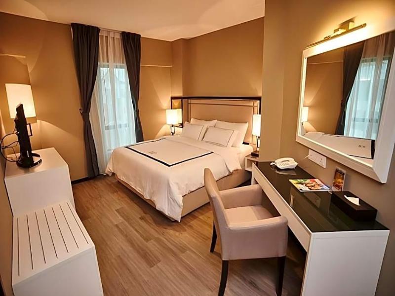 Corsica Hotel image