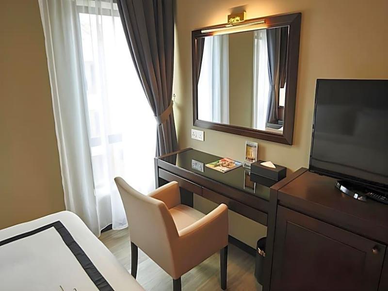 Corsica Hotel image
