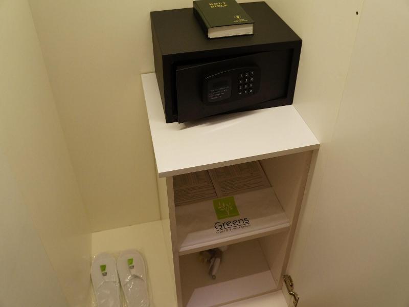 Greens Hotel Suites