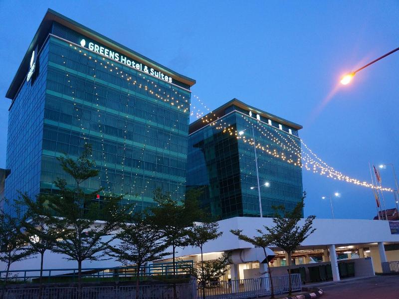 Greens Hotel Suites