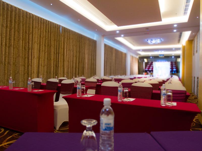 Greens Hotel Suites